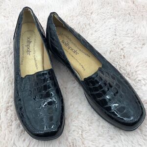 Softspots black alligator print leather sock shoes size 7